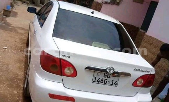 Ra Àlòkù Toyota Corolla funfun Ọkọ̀ in Suhum ni Oorun Ra Àlòkù Toyota Corolla funfun Ọkọ̀ in Suhum ni Oorun