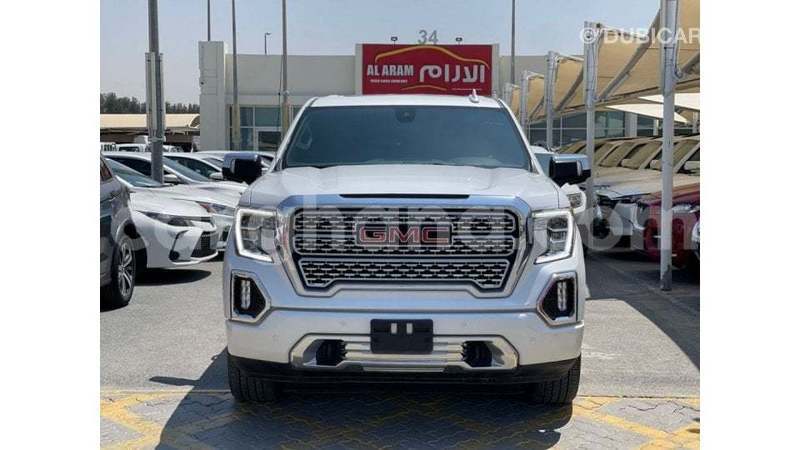 Big with watermark gmc sierra ashanti import dubai 54648