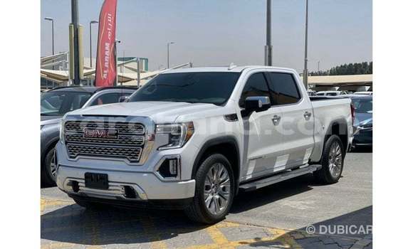 Buy Import GMC Sierra White Car in Import - Dubai in Ashanti Buy Import GMC Sierra White Car in Import - Dubai in Ashanti