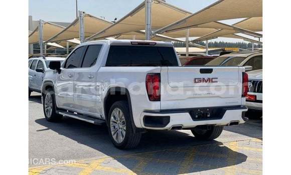 Buy Import GMC Sierra White Car in Import - Dubai in Ashanti Buy Import GMC Sierra White Car in Import - Dubai in Ashanti