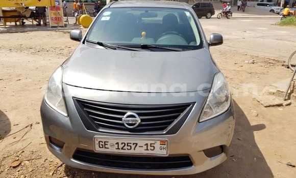 Ra Àlòkù Nissan Versa Silver Ọkọ̀ in Accra ni Greater Accra