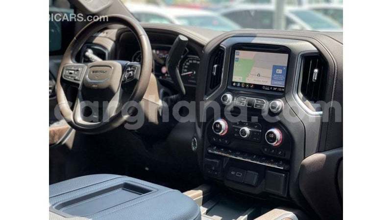 Big with watermark gmc sierra ashanti import dubai 54648