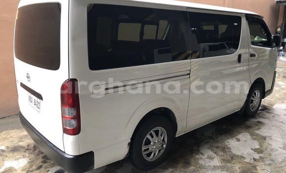 Sayi Na hannu Toyota Hiace White Mota in Kumasi a Ashanti Sayi Na hannu Toyota Hiace White Mota in Kumasi a Ashanti