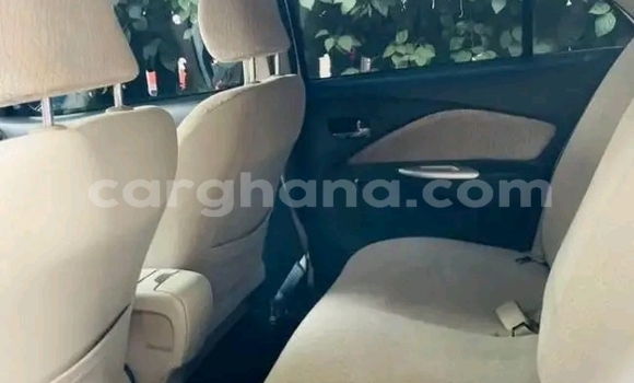 Ra Àlòkù Toyota Yaris funfun Ọkọ̀ in Accra ni Greater Accra Ra Àlòkù Toyota Yaris funfun Ọkọ̀ in Accra ni Greater Accra