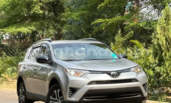 Ra Àlòkù Toyota RAV4 Alagara Ọkọ̀ in Sekondi–Takoradi Metropolitan ni Oorun Ra Àlòkù Toyota RAV4 Alagara Ọkọ̀ in Sekondi–Takoradi Metropolitan ni Oorun