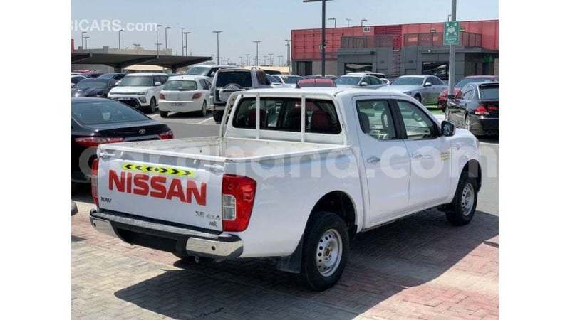 Big with watermark nissan navara ashanti import dubai 54680