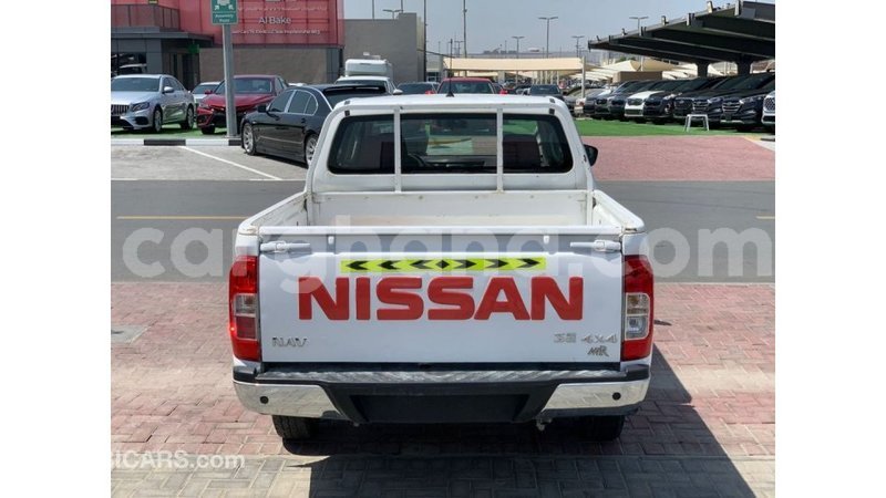 Big with watermark nissan navara ashanti import dubai 54680