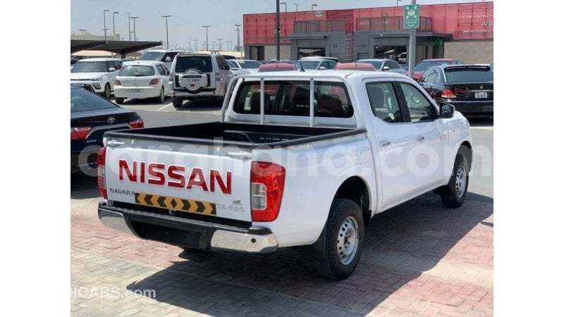 Big with watermark nissan navara ashanti import dubai 54681