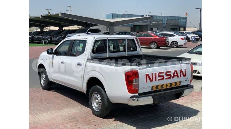 Big with watermark nissan navara ashanti import dubai 54681