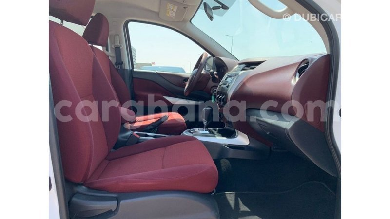 Big with watermark nissan navara ashanti import dubai 54681