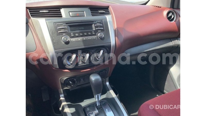 Big with watermark nissan navara ashanti import dubai 54681