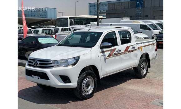 Buy Import Toyota Hilux White Car in Import - Dubai in Ashanti Buy Import Toyota Hilux White Car in Import - Dubai in Ashanti