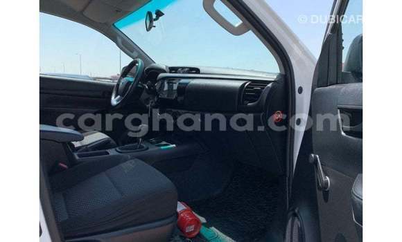 Buy Import Toyota Hilux White Car in Import - Dubai in Ashanti Buy Import Toyota Hilux White Car in Import - Dubai in Ashanti