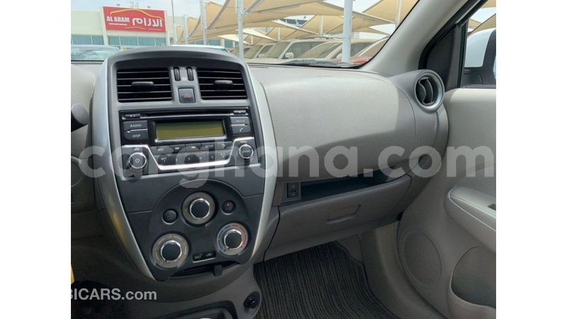 Big with watermark nissan sunny ashanti import dubai 54689