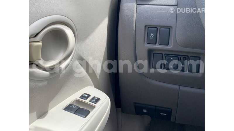 Big with watermark nissan sunny ashanti import dubai 54689