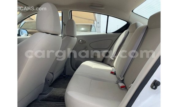 Ra Imported Nissan Sunny funfun Ọkọ̀ in Import - Dubai ni Ashanti Ra Imported Nissan Sunny funfun Ọkọ̀ in Import - Dubai ni Ashanti