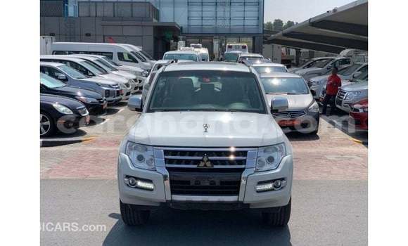 Ra Imported Mitsubishi Pajero funfun Ọkọ̀ in Import - Dubai ni Ashanti Ra Imported Mitsubishi Pajero funfun Ọkọ̀ in Import - Dubai ni Ashanti
