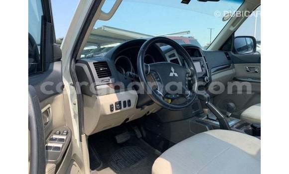 Ra Imported Mitsubishi Pajero funfun Ọkọ̀ in Import - Dubai ni Ashanti Ra Imported Mitsubishi Pajero funfun Ọkọ̀ in Import - Dubai ni Ashanti
