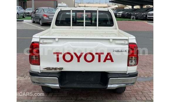 Ra Imported Toyota Hilux funfun Ọkọ̀ in Import - Dubai ni Ashanti Ra Imported Toyota Hilux funfun Ọkọ̀ in Import - Dubai ni Ashanti