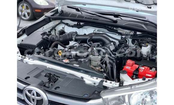 Ra Imported Toyota Hilux funfun Ọkọ̀ in Import - Dubai ni Ashanti Ra Imported Toyota Hilux funfun Ọkọ̀ in Import - Dubai ni Ashanti