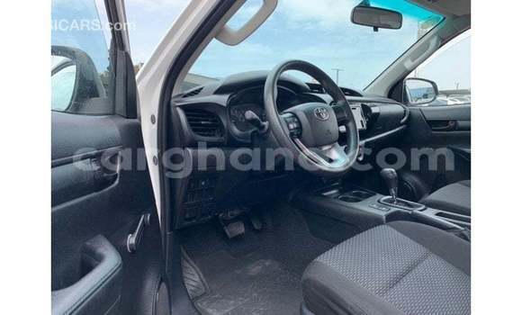 Ra Imported Toyota Hilux funfun Ọkọ̀ in Import - Dubai ni Ashanti Ra Imported Toyota Hilux funfun Ọkọ̀ in Import - Dubai ni Ashanti