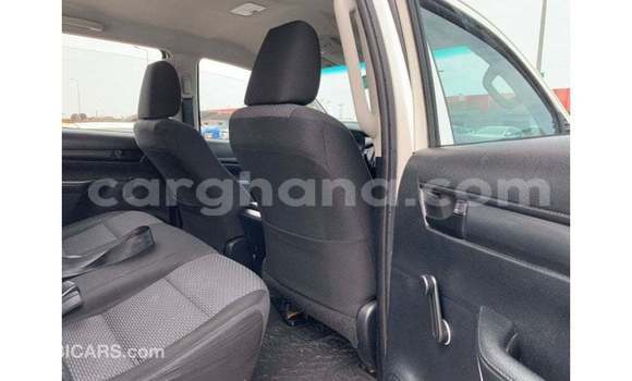 Ra Imported Toyota Hilux funfun Ọkọ̀ in Import - Dubai ni Ashanti Ra Imported Toyota Hilux funfun Ọkọ̀ in Import - Dubai ni Ashanti