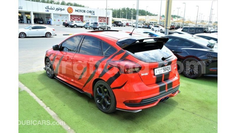 Big with watermark ford focus ashanti import dubai 54707