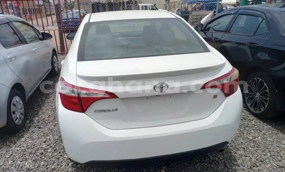 Sayi Na hannu Toyota Corolla White Mota in Accra a Greater Accra Sayi Na hannu Toyota Corolla White Mota in Accra a Greater Accra