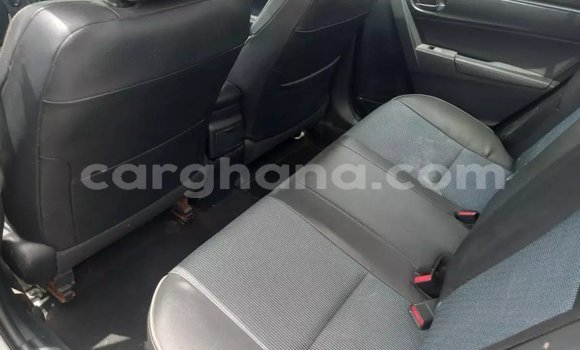 Sayi Na hannu Toyota Corolla White Mota in Accra a Greater Accra Sayi Na hannu Toyota Corolla White Mota in Accra a Greater Accra