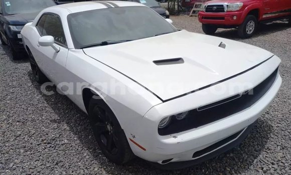 Buy Used Dodge Challenger White Car in Accra in Greater Accra Buy Used Dodge Challenger White Car in Accra in Greater Accra