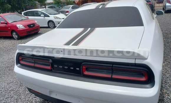 Buy Used Dodge Challenger White Car in Accra in Greater Accra Buy Used Dodge Challenger White Car in Accra in Greater Accra