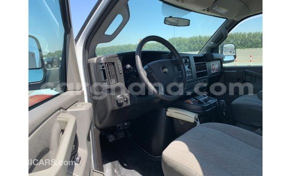 Ra Imported Chevrolet Express funfun Ọkọ̀ in Import - Dubai ni Ashanti Ra Imported Chevrolet Express funfun Ọkọ̀ in Import - Dubai ni Ashanti