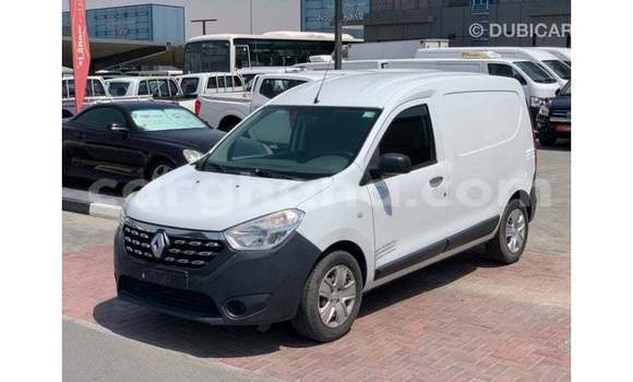 Sayi Imported Renault 18 White Mota in Import - Dubai a Ashanti Sayi Imported Renault 18 White Mota in Import - Dubai a Ashanti