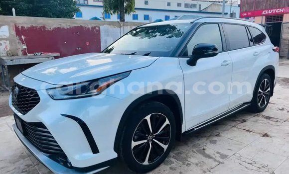 Sayi Na hannu Toyota Highlander White Mota in Accra a Greater Accra Sayi Na hannu Toyota Highlander White Mota in Accra a Greater Accra
