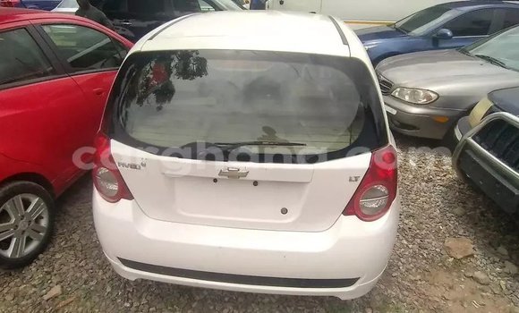 Ra Àlòkù Chevrolet Aveo funfun Ọkọ̀ in Accra ni Greater Accra Ra Àlòkù Chevrolet Aveo funfun Ọkọ̀ in Accra ni Greater Accra