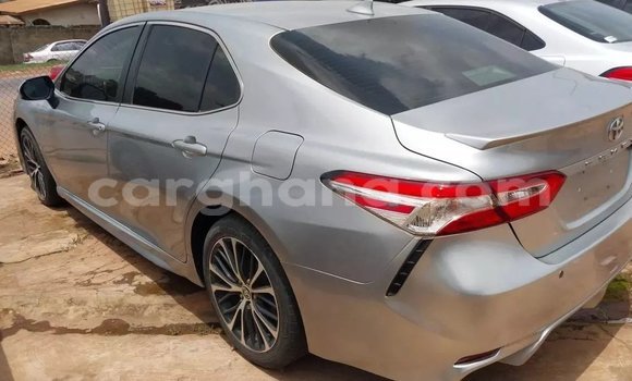 Sayi Na hannu Toyota Camry Azurfa Mota in Accra a Greater Accra Sayi Na hannu Toyota Camry Azurfa Mota in Accra a Greater Accra