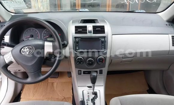 Sayi Na hannu Toyota Corolla Azurfa Mota in Accra a Greater Accra Sayi Na hannu Toyota Corolla Azurfa Mota in Accra a Greater Accra