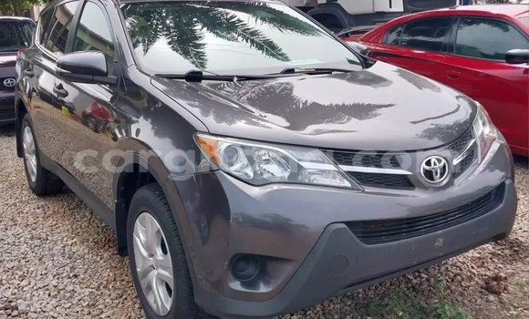 Ra Àlòkù Toyota RAV4 Miiran Ọkọ̀ in Accra ni Greater Accra Ra Àlòkù Toyota RAV4 Miiran Ọkọ̀ in Accra ni Greater Accra