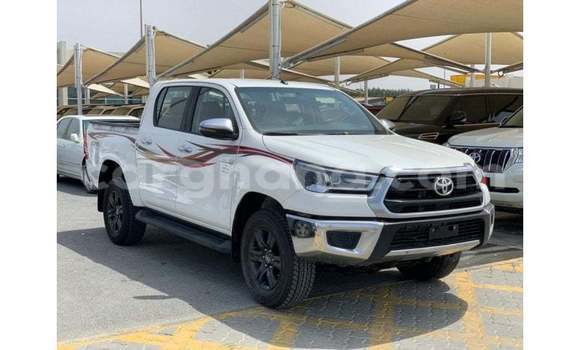 Ra Imported Toyota Hilux funfun Ọkọ̀ in Import - Dubai ni Ashanti Ra Imported Toyota Hilux funfun Ọkọ̀ in Import - Dubai ni Ashanti
