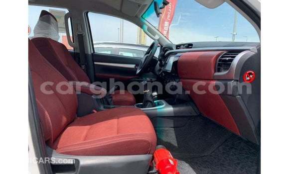 Ra Imported Toyota Hilux funfun Ọkọ̀ in Import - Dubai ni Ashanti Ra Imported Toyota Hilux funfun Ọkọ̀ in Import - Dubai ni Ashanti