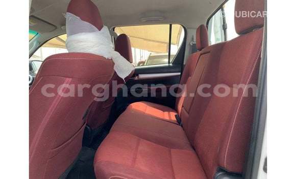 Ra Imported Toyota Hilux funfun Ọkọ̀ in Import - Dubai ni Ashanti Ra Imported Toyota Hilux funfun Ọkọ̀ in Import - Dubai ni Ashanti