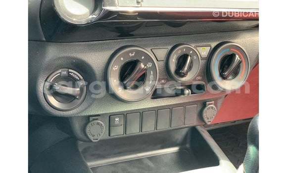 Ra Imported Toyota Hilux funfun Ọkọ̀ in Import - Dubai ni Ashanti Ra Imported Toyota Hilux funfun Ọkọ̀ in Import - Dubai ni Ashanti