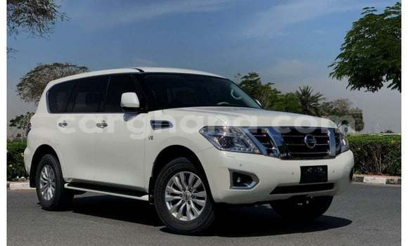 Buy Import Nissan Patrol White Car in Import - Dubai in Ashanti Buy Import Nissan Patrol White Car in Import - Dubai in Ashanti