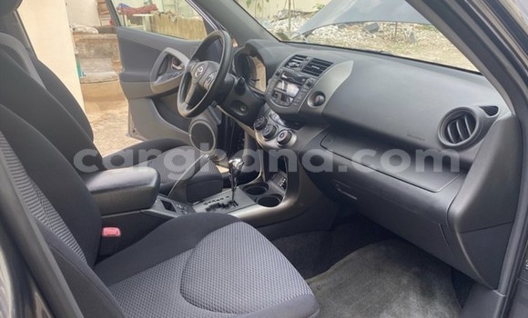 Buy Used Toyota RAV4 Beige Car in Sekondi–Takoradi Metropolitan in Western Buy Used Toyota RAV4 Beige Car in Sekondi–Takoradi Metropolitan in Western