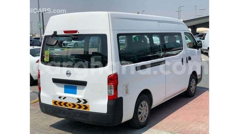 Big with watermark nissan urvan ashanti import dubai 54821