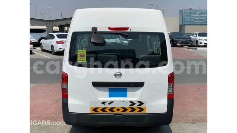 Big with watermark nissan urvan ashanti import dubai 54821