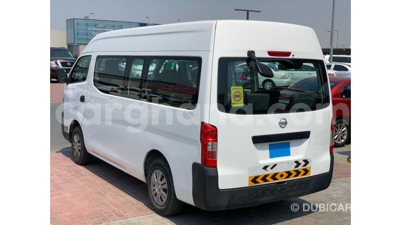 Big with watermark nissan urvan ashanti import dubai 54821