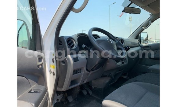 Ra Imported Nissan Urvan funfun Ọkọ̀ in Import - Dubai ni Ashanti Ra Imported Nissan Urvan funfun Ọkọ̀ in Import - Dubai ni Ashanti