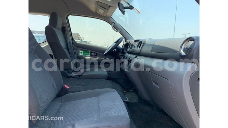 Big with watermark nissan urvan ashanti import dubai 54821