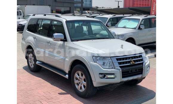 Ra Imported Mitsubishi Pajero funfun Ọkọ̀ in Import - Dubai ni Ashanti Ra Imported Mitsubishi Pajero funfun Ọkọ̀ in Import - Dubai ni Ashanti